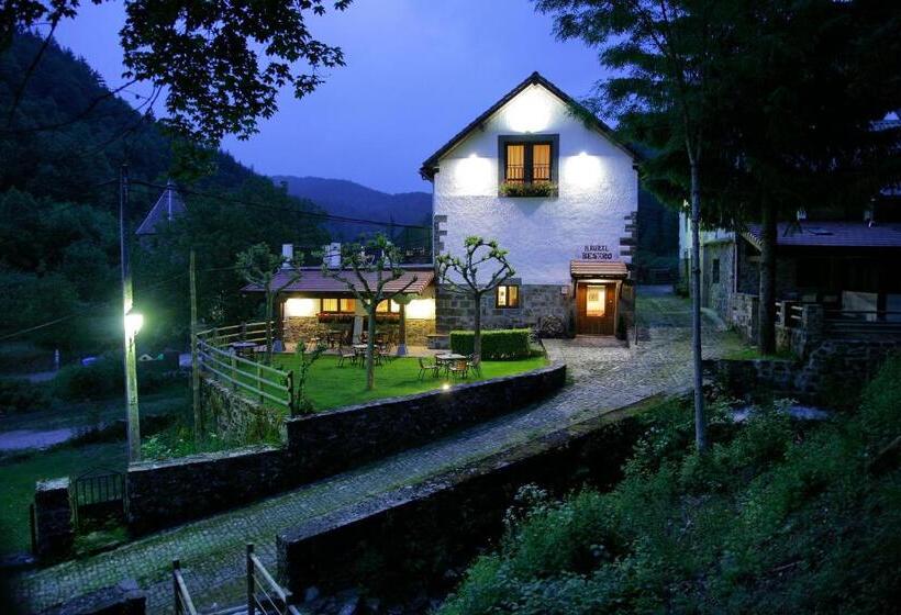 فندق Rural Besaro   Selva De Irati