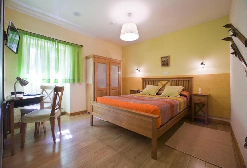 فندق Rural Besaro   Selva De Irati