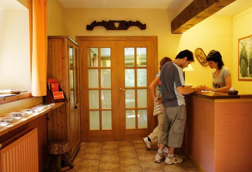 فندق Rural Besaro   Selva De Irati