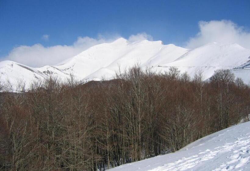 فندق Rural Besaro   Selva De Irati