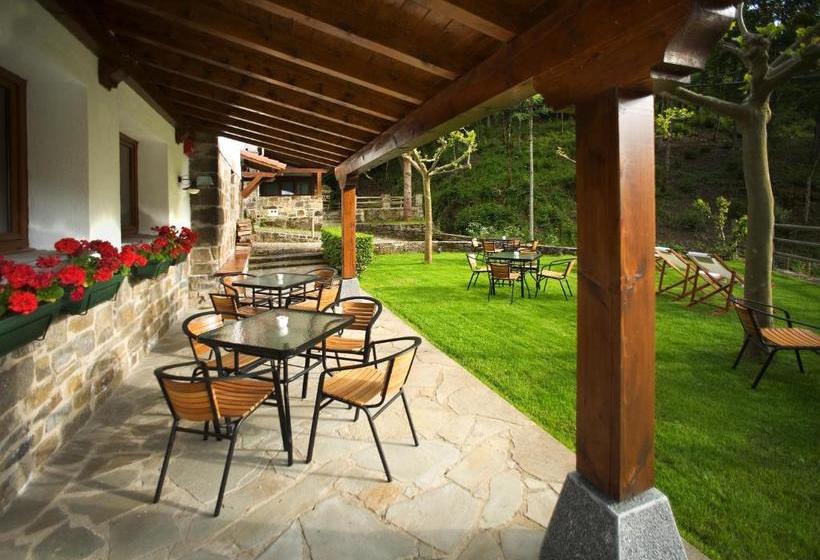 فندق Rural Besaro   Selva De Irati