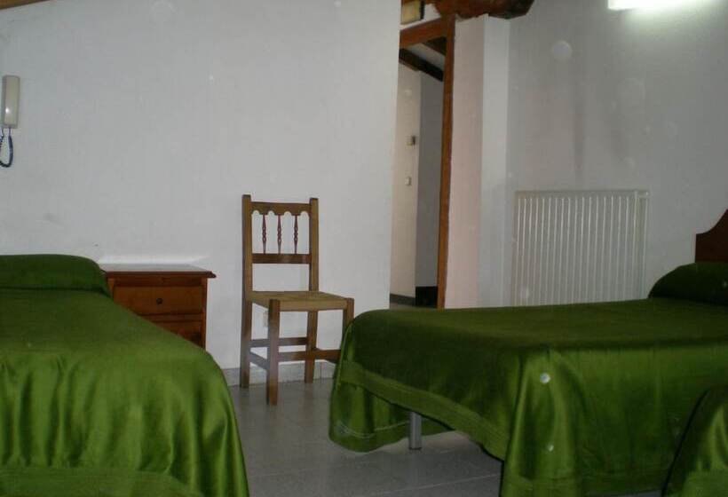 هتل روستایی Puerta Romeros