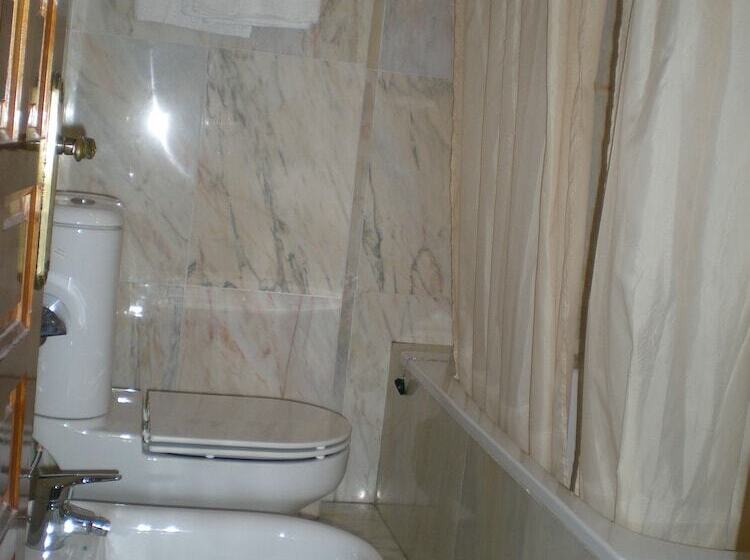 هتل روستایی Puerta Romeros