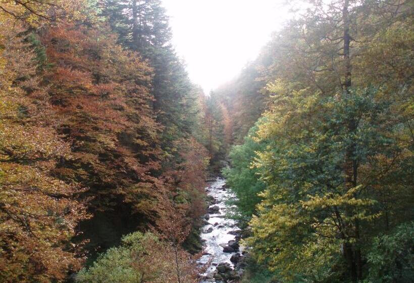 هتل روستایی Rural Auñamendi