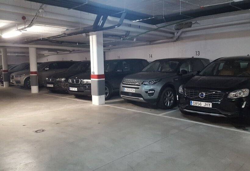 هتل Santo Domingo De Silos