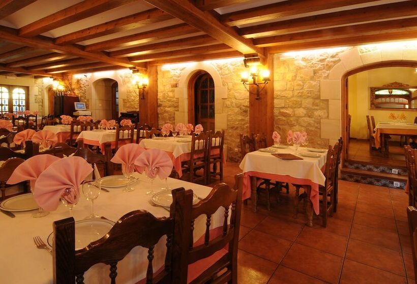 هتل Santo Domingo De Silos