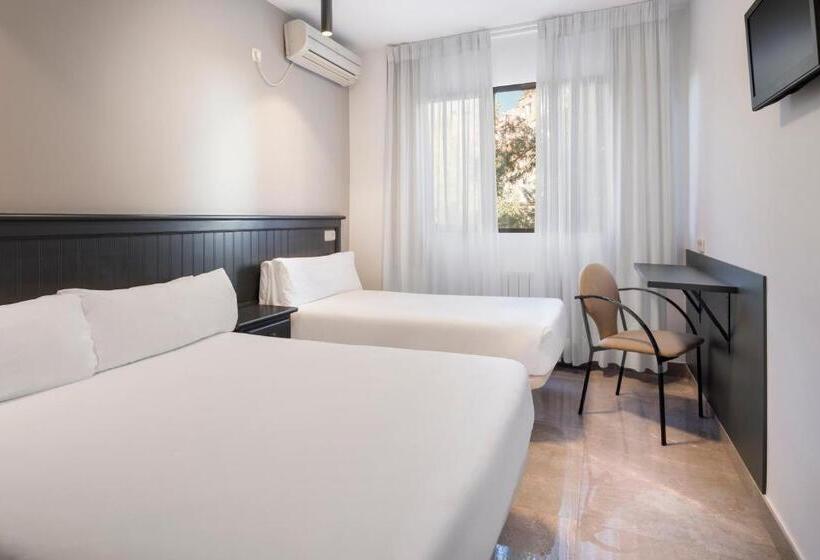 هتل Victoria Valdemoro