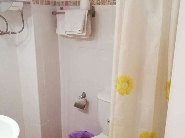 호텔 Hostal Virgen Del Rocio Ii