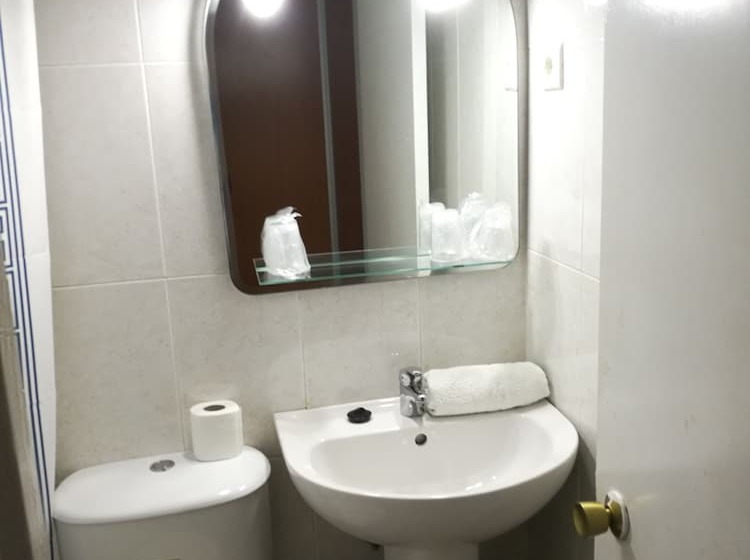 호텔 Hostal Virgen Del Rocio Ii