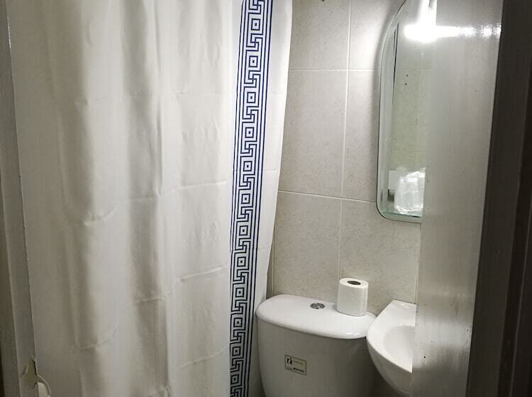 호텔 Hostal Virgen Del Rocio Ii