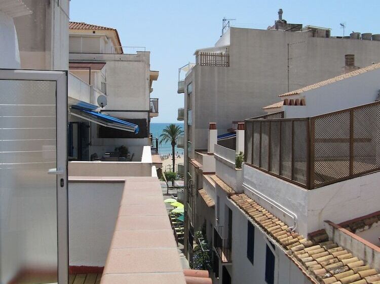 펜션 Elite Hotel   Gay Men Only