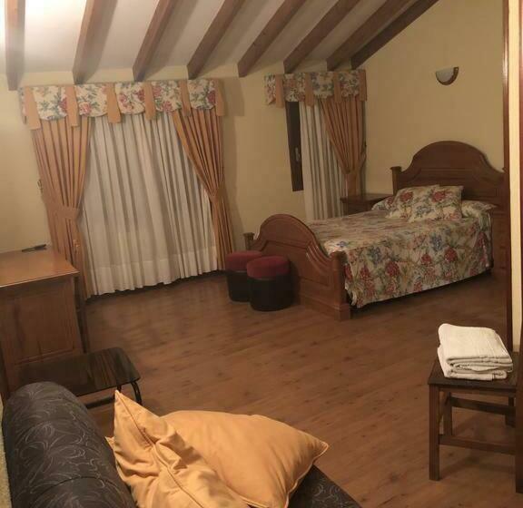 ペンション Hostal El Escudo