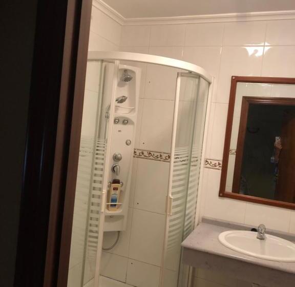 ペンション Hostal El Escudo