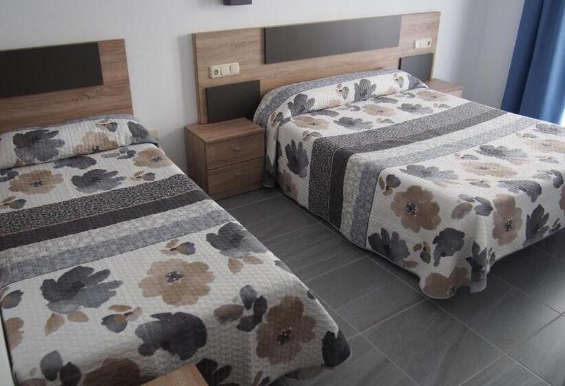 بنسيون Hostal El Trovador