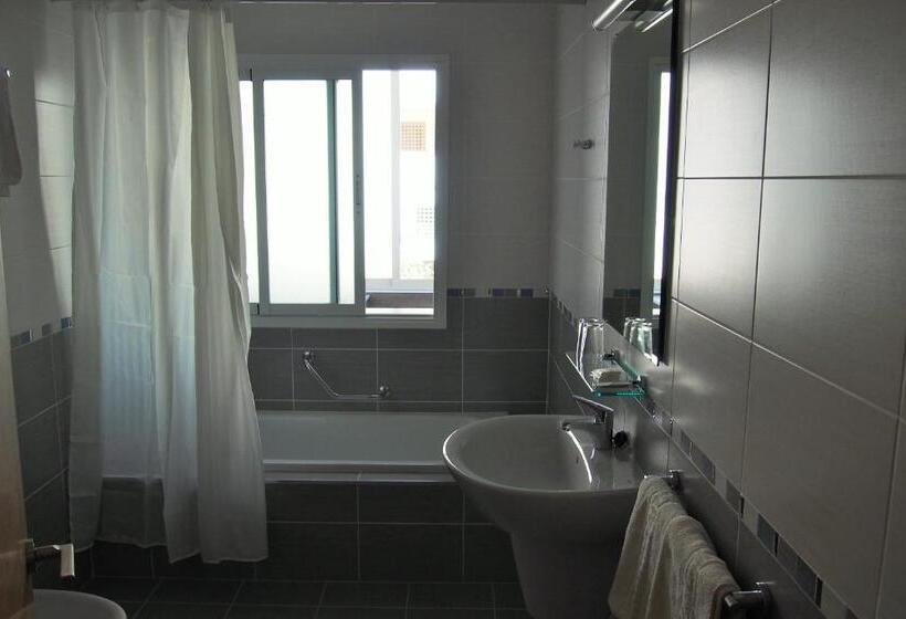 بنسيون Hostal El Trovador