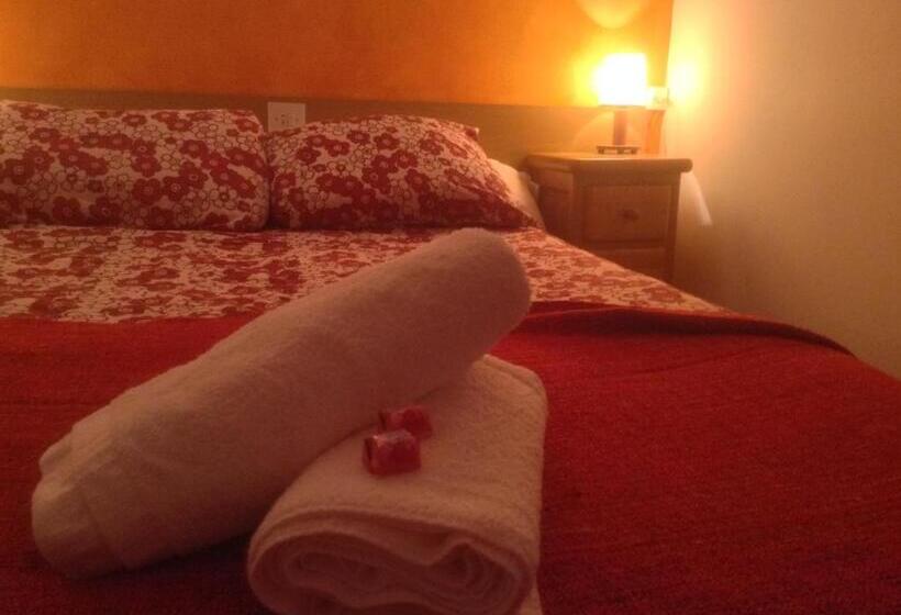 פנסיון Hostal La Cuineta De Cal Triuet