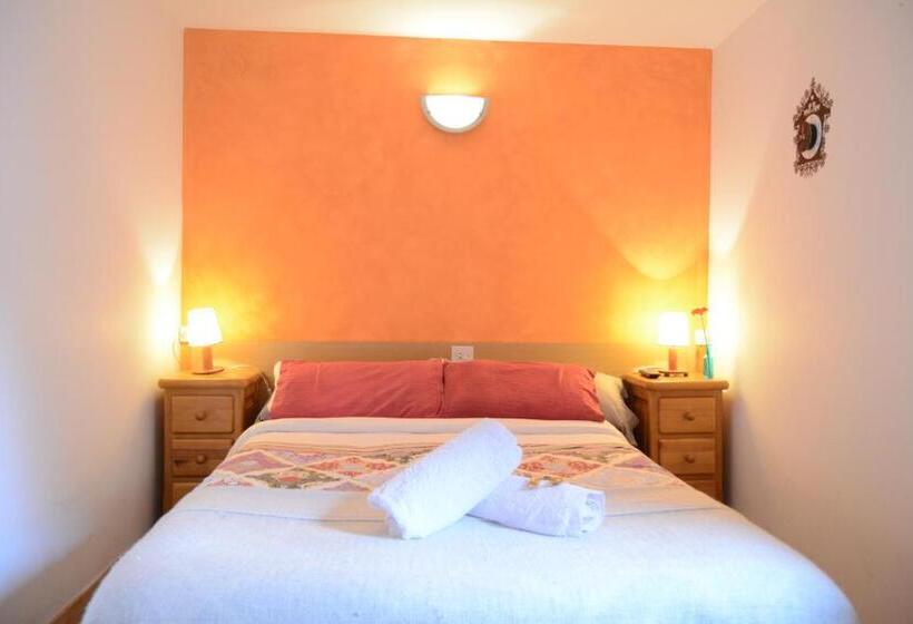 פנסיון Hostal La Cuineta De Cal Triuet