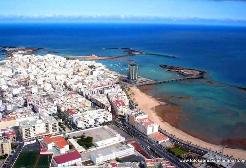 ペンション Hostal Residencia Cardona