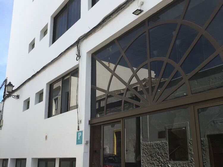 ペンション Hostal Residencia Cardona