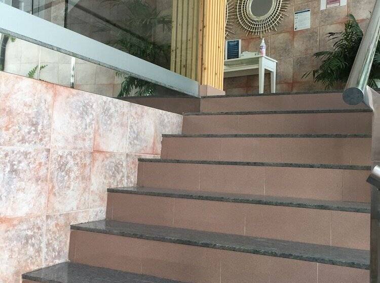 ペンション Hostal Residencia Cardona