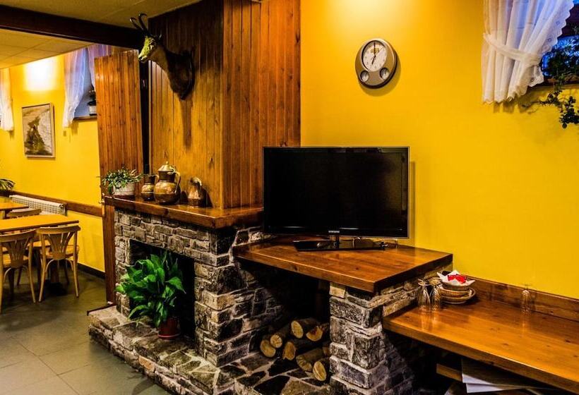 بنسيون Pensio La Creu