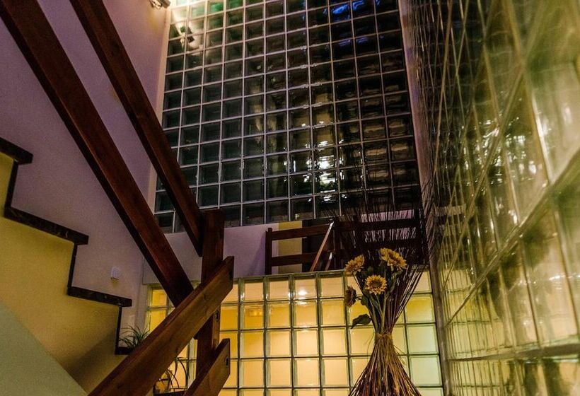 بنسيون Pensio La Creu