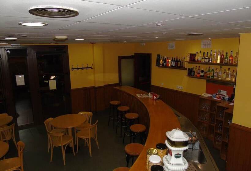 بنسيون Pensio La Creu