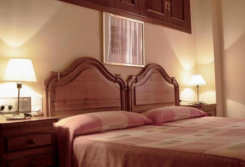 بنسيون Pensio La Creu