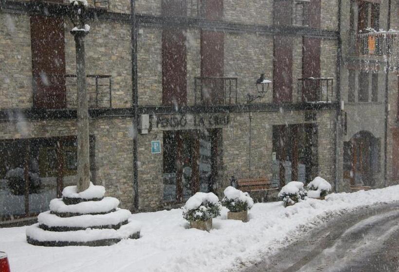 بنسيون Pensio La Creu