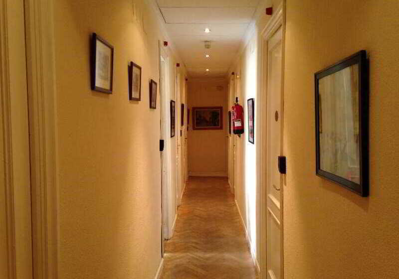 Hostal Aresol