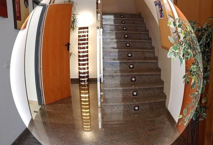 Hostal Mary  Only Adults 21 And Up