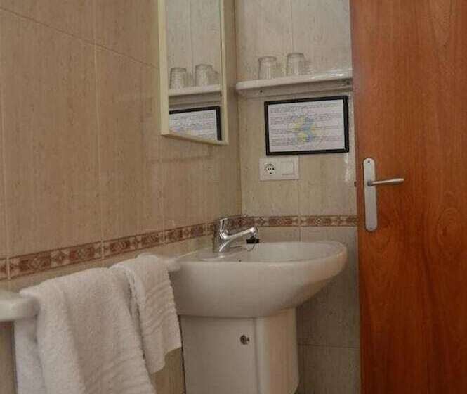 Hostal Mary  Only Adults 21 And Up