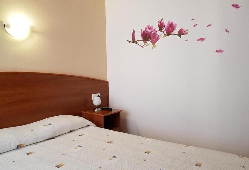 Hostal Mary  Only Adults 21 And Up