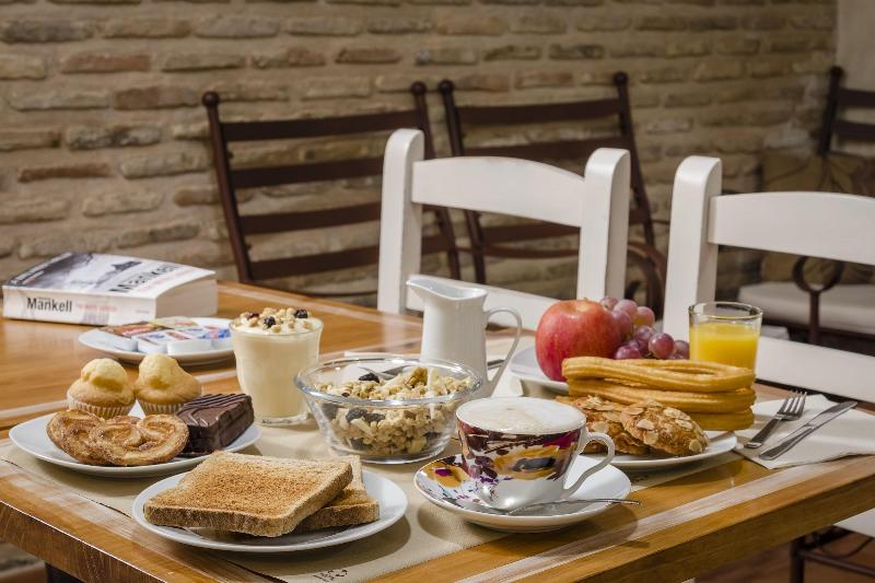 مسافرخانه Yit Puerta Bisagra