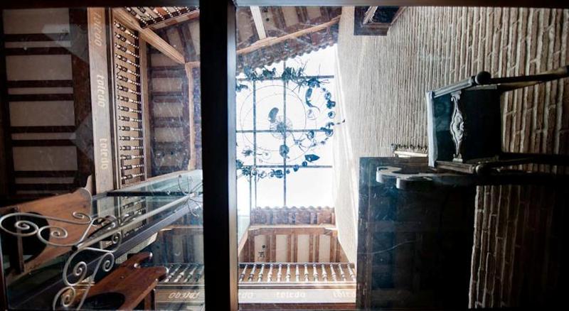 مسافرخانه Yit Puerta Bisagra