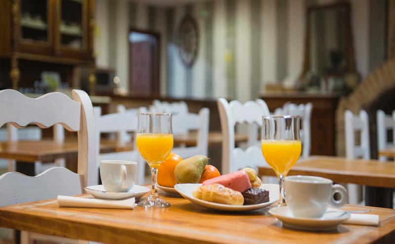 مسافرخانه Yit Puerta Bisagra