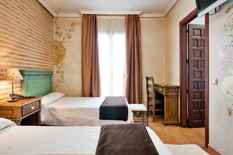 مسافرخانه Yit Puerta Bisagra