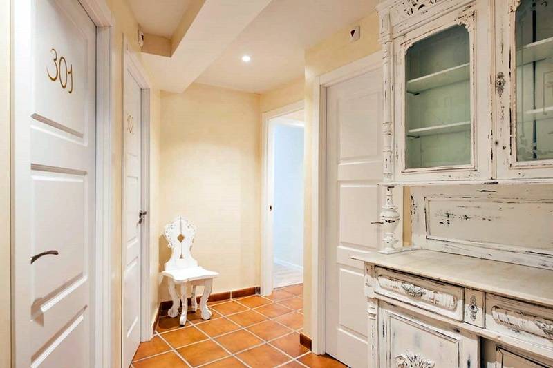 مسافرخانه Yit Puerta Bisagra