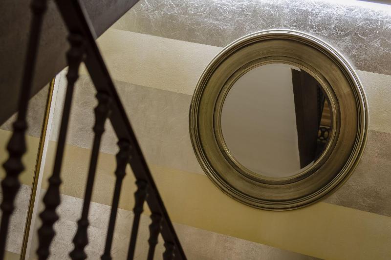 مسافرخانه Yit Puerta Bisagra