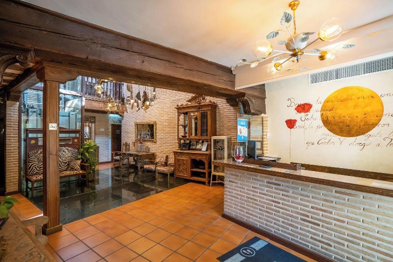 مسافرخانه Yit Puerta Bisagra