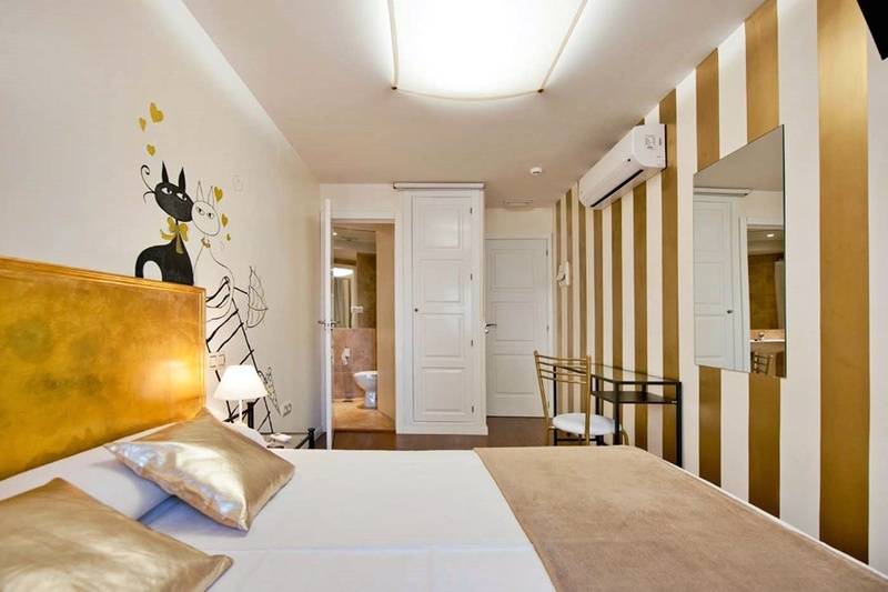 مسافرخانه Yit Puerta Bisagra