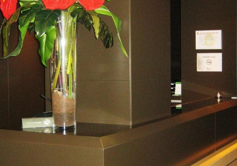 فندق Aroi Ponferrada