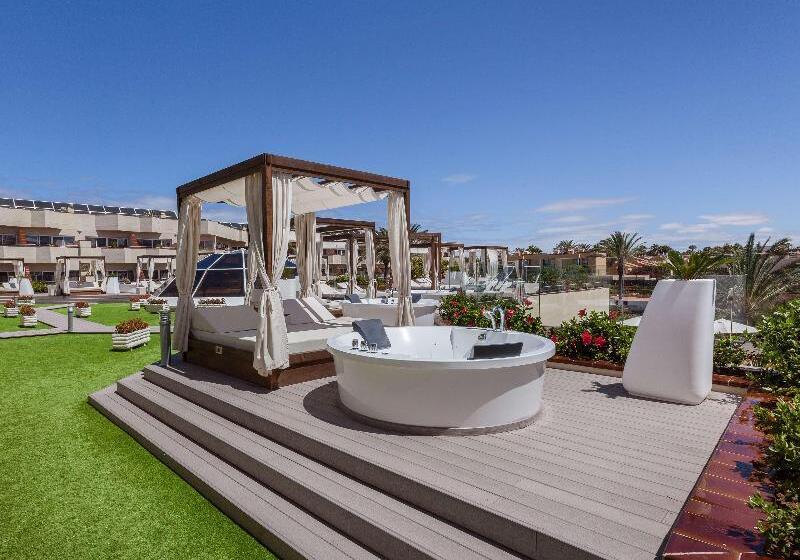 ホテル Barcelo Corralejo Bay  Adults Only