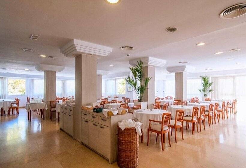 Отель Canyamel Classic - Adults Only