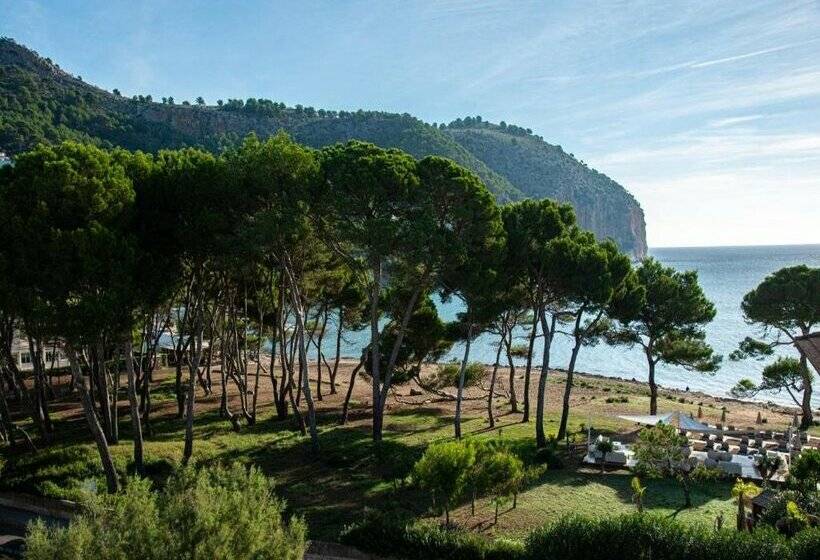 Отель Canyamel Classic - Adults Only