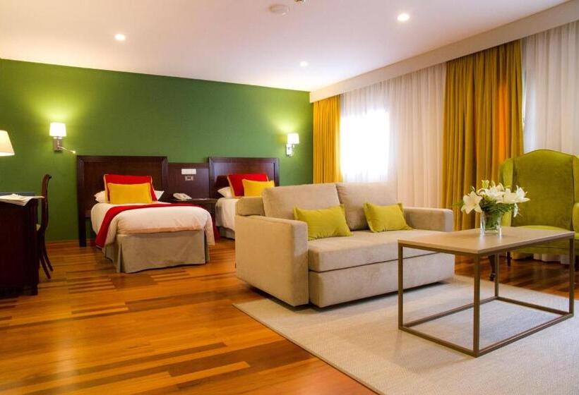 Отель Escuela Santa Brigida