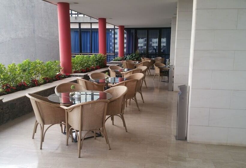 Отель Escuela Santa Cruz