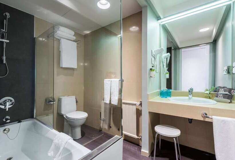 هتل Guadalajara & Conference Center Affiliated by Melia