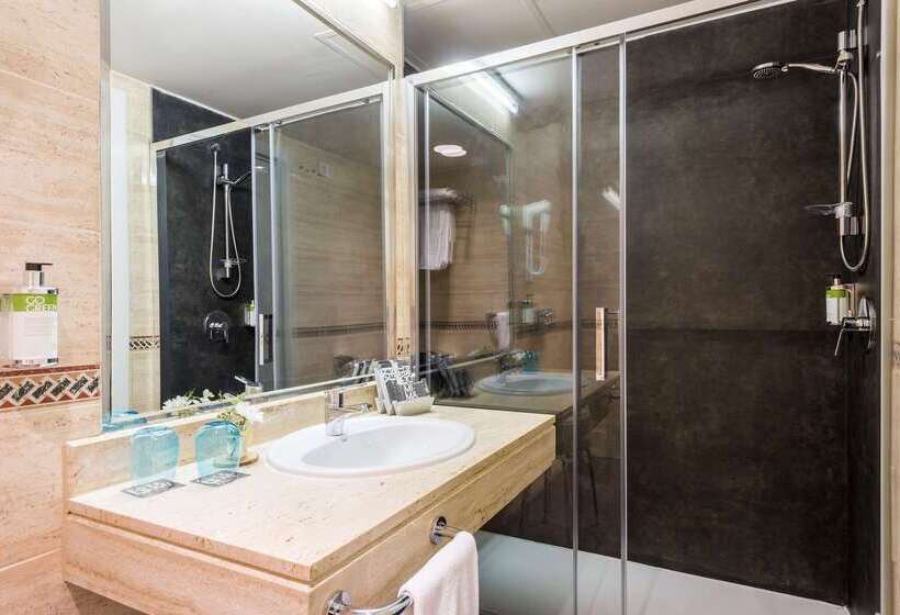 هتل Guadalajara & Conference Center Affiliated by Melia