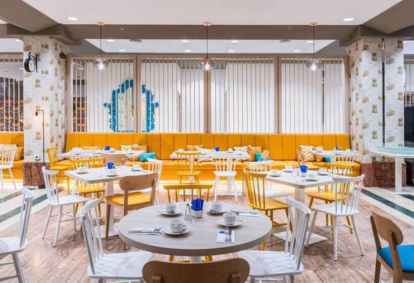 فندق Guadalajara & Conference Center Affiliated by Melia